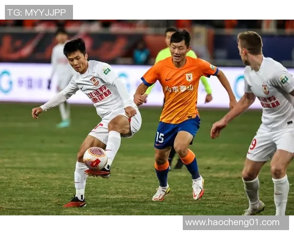 长春亚泰主场迎战山东鲁能期待精彩对决双方争夺胜利的关键时刻